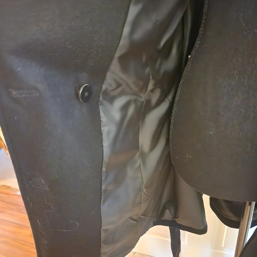 Coat - Picture 4 of 9
